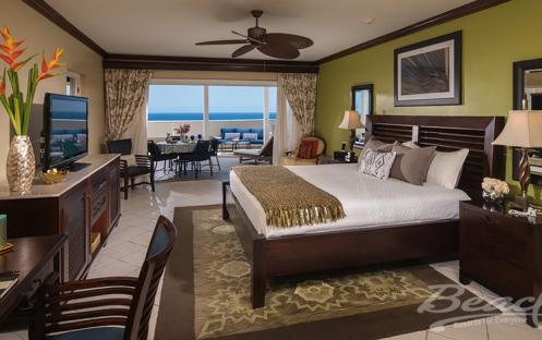 Caribbean Oceanview Penthouse One Bedroom Concierge Suite - OP (5)